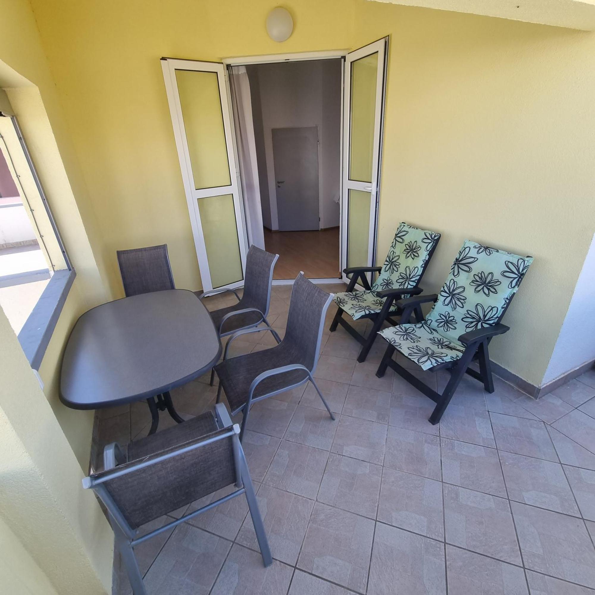 Haus Zarko Apartment วีร์ ภายนอก รูปภาพ