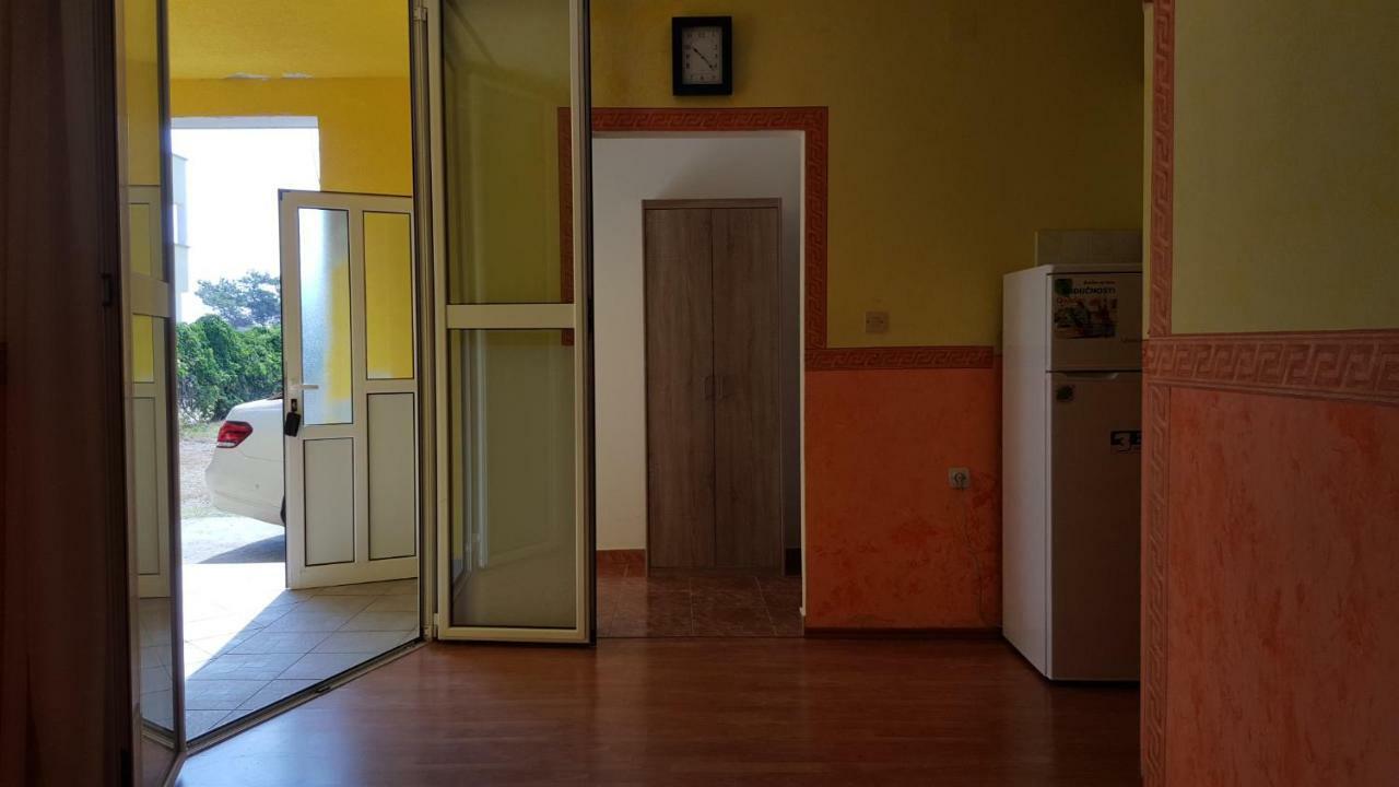 Haus Zarko Apartment วีร์ ภายนอก รูปภาพ