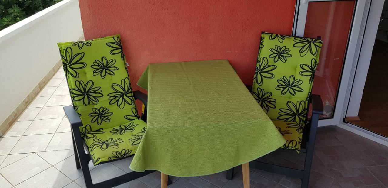 Haus Zarko Apartment วีร์ ภายนอก รูปภาพ